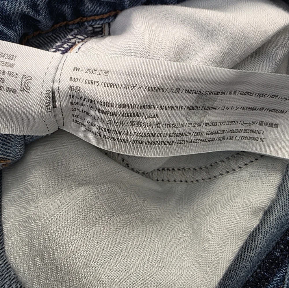 Abercrombie & Fitch The Loose High Rise Light Wash Size 31/12L - Picture 5 of 7